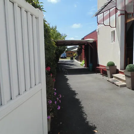 D'hotes, Soiree Etape Bed & Breakfast